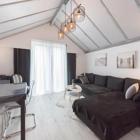 La Bella By Interhome * Le Coq