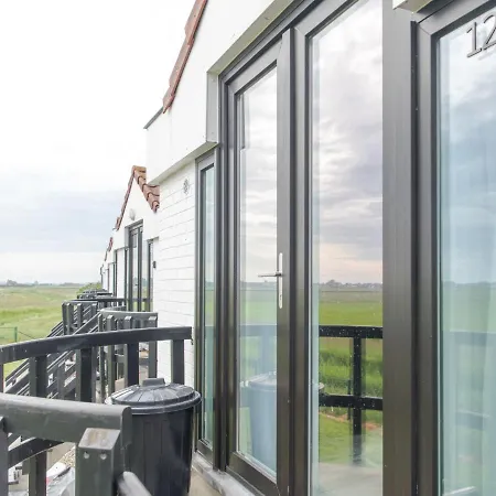 La Bella Parking And Shared Pool By Interhome 데한